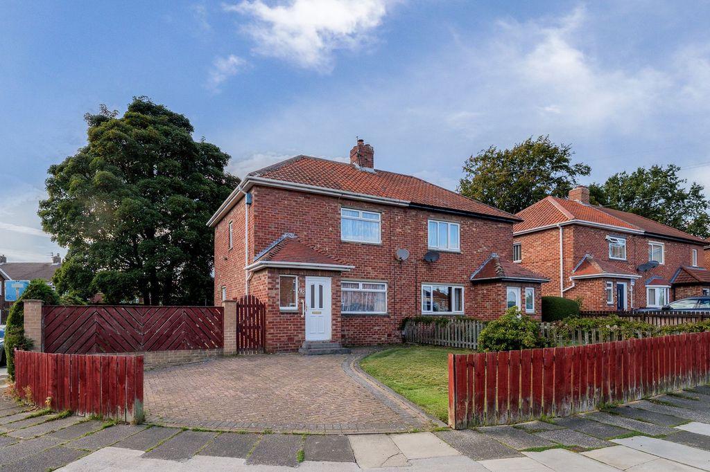 Property photo 1 of 15 External