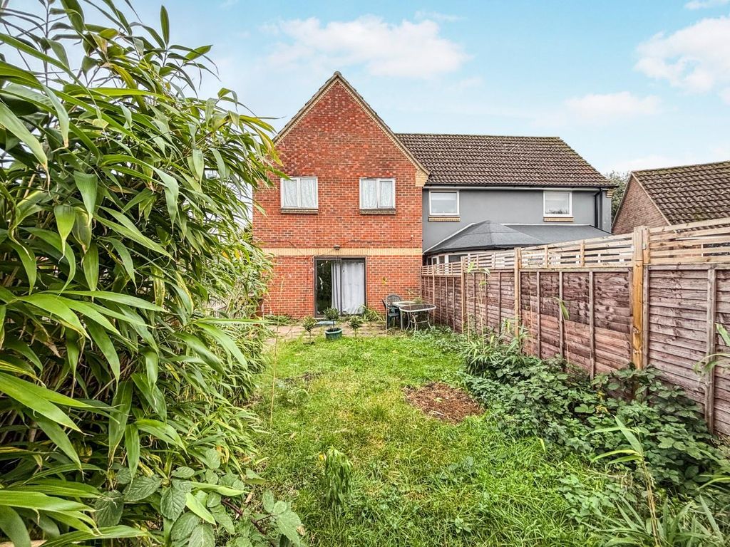 Property photo 2 of 13 Tlc_27A81504-Bc5c-4E79-B56B-Fdaa8B1569B7_Fa350F5.J