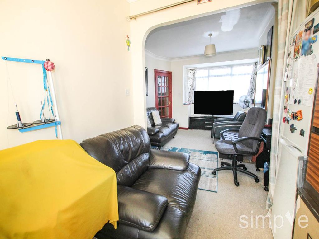 Property photo 3 of 11 Img_9107