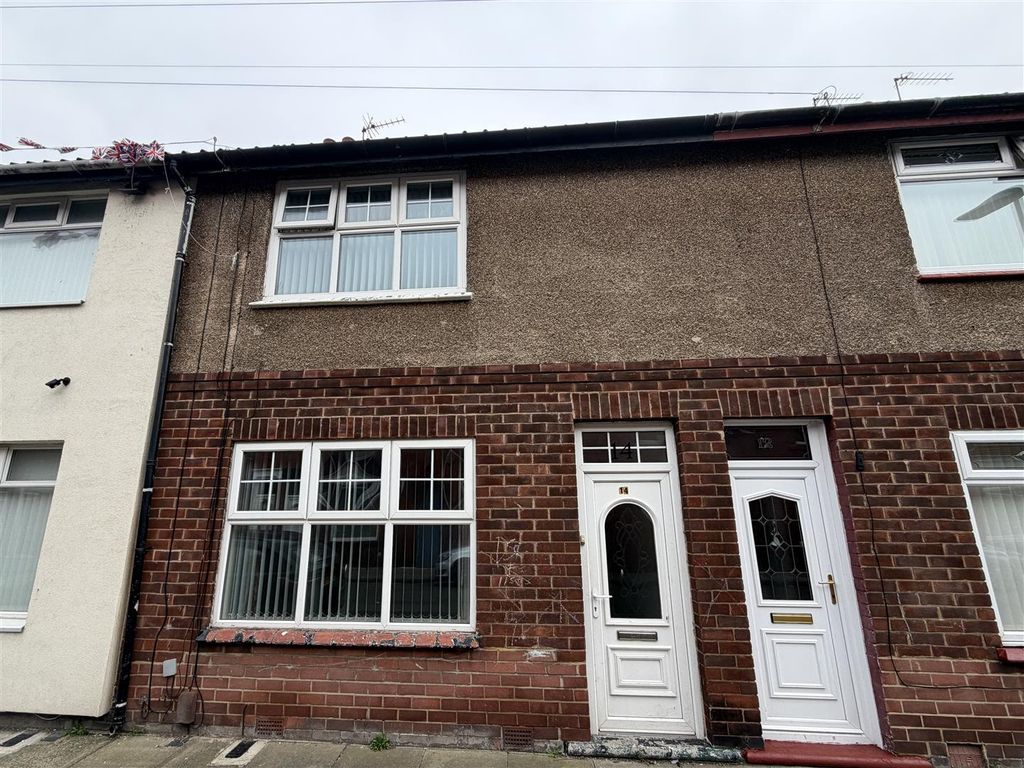 Property photo 1 of 8 Front