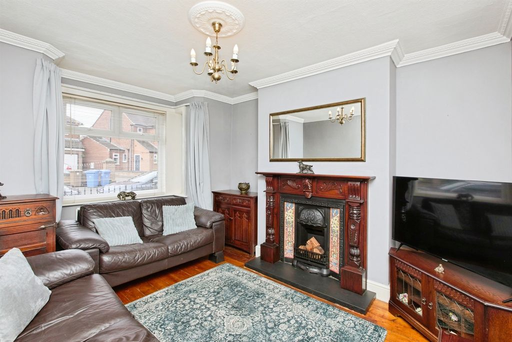Property photo 2 of 21