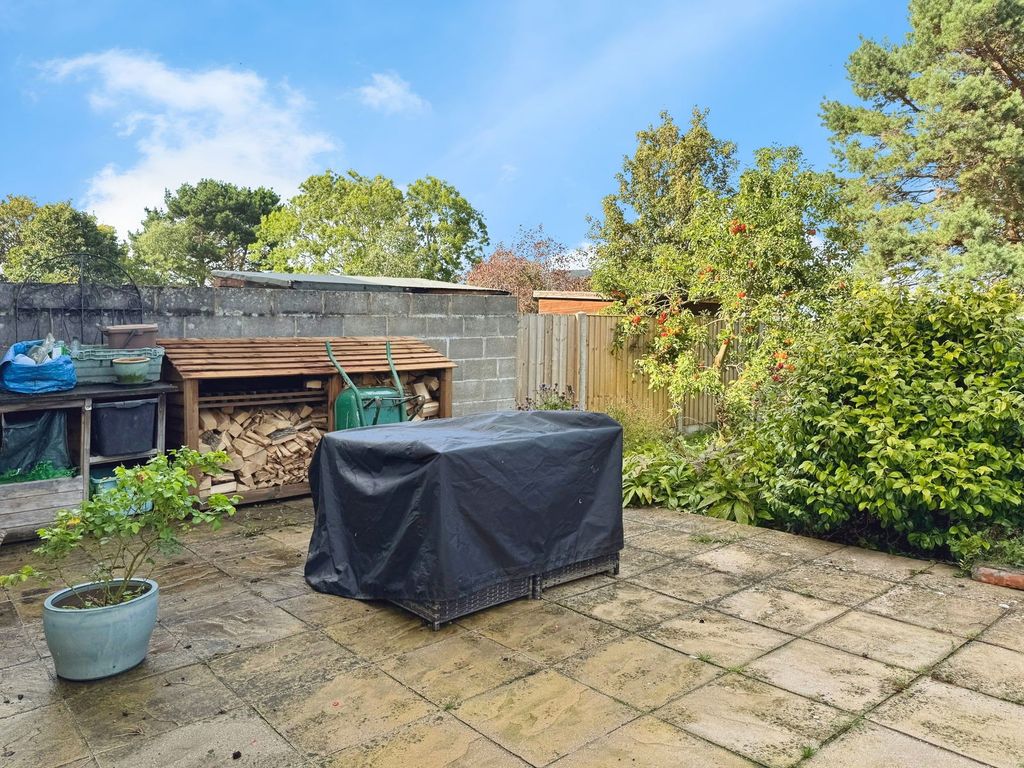 Property photo 2 of 15