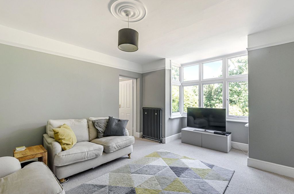 Property photo 3 of 15 Photo 04