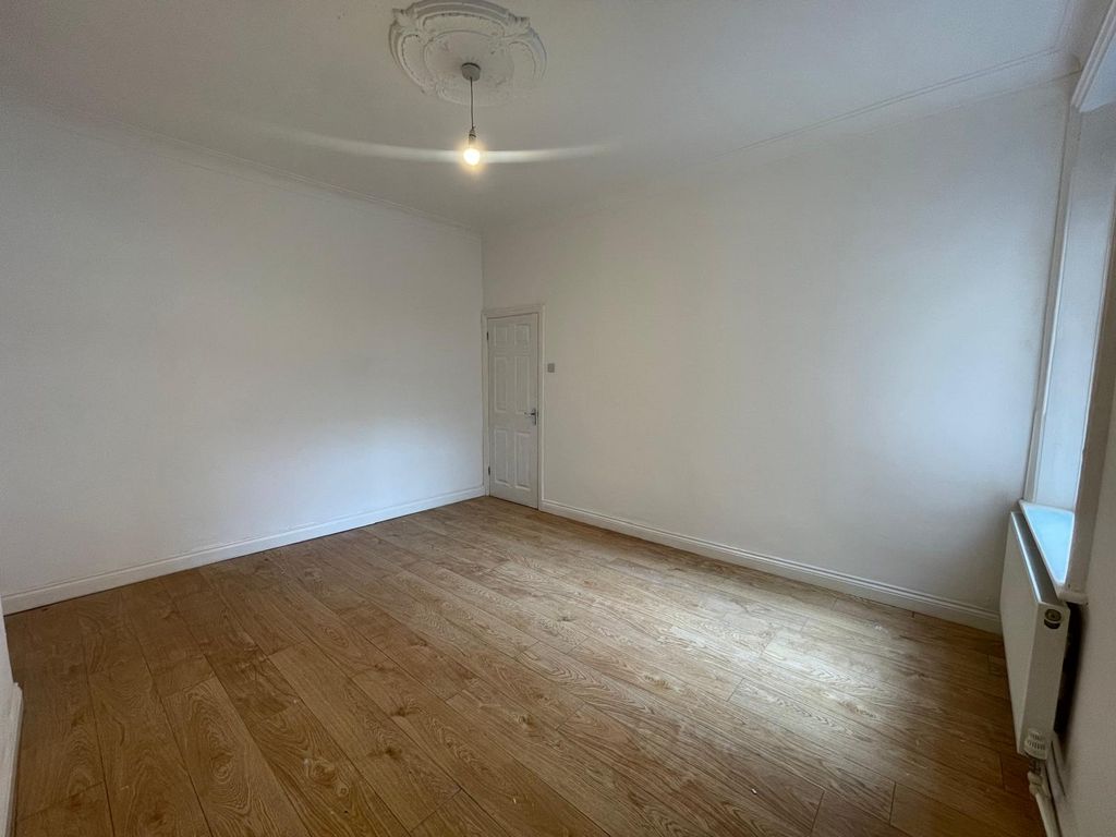 Property photo 3 of 10 Living Room v2