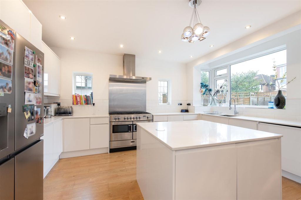 Property photo 3 of 21 Mandeville 2.Jpg