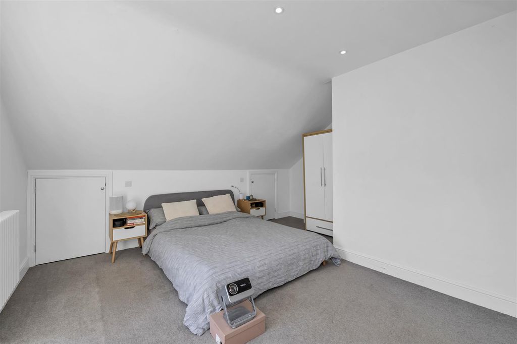 Additional image 10 of 2 bed flat for saleSouthgate Street, Bury St. Edmunds IP33