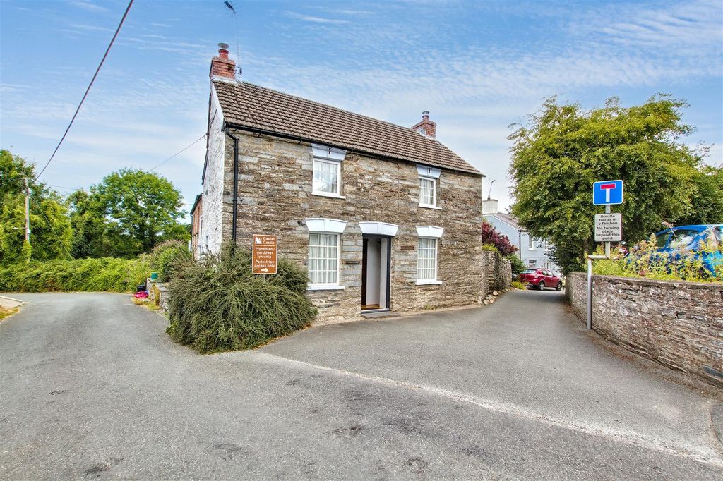 Property photo 1 of 44 Front