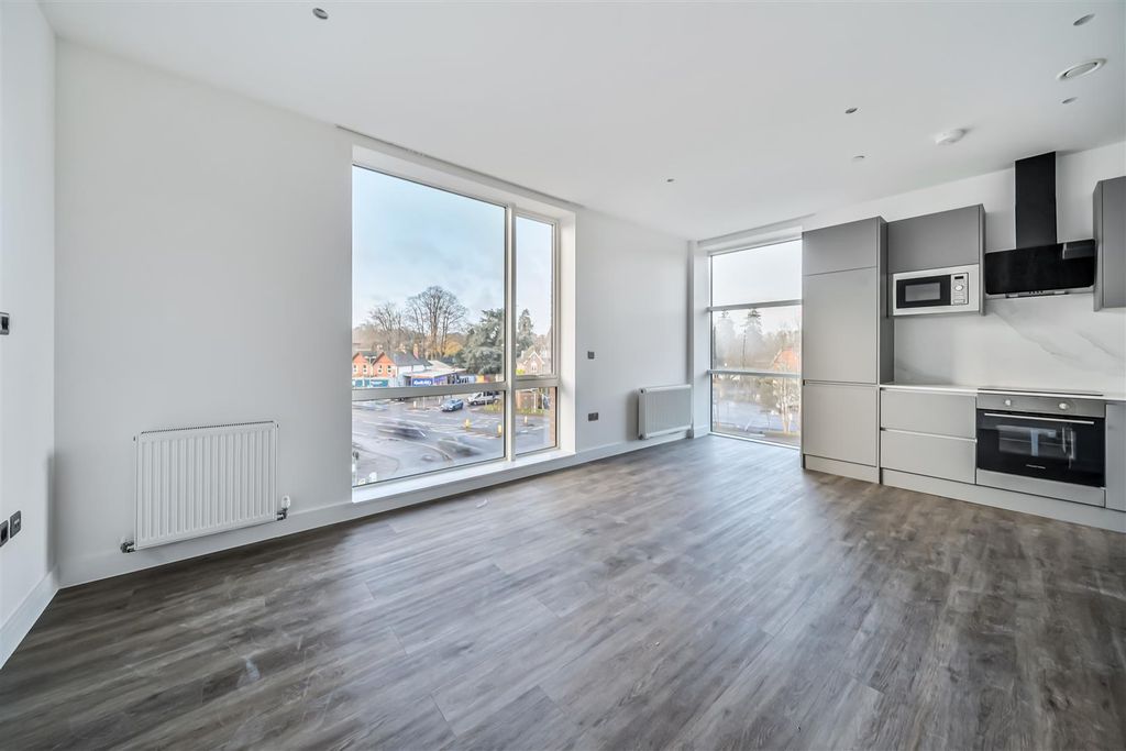 Property photo 2 of 31 1385626-3-69298A3Ca4Feb.Jpg