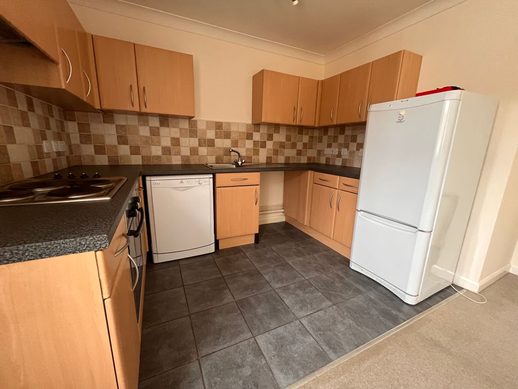 Property photo 2 of 7 Kitchen