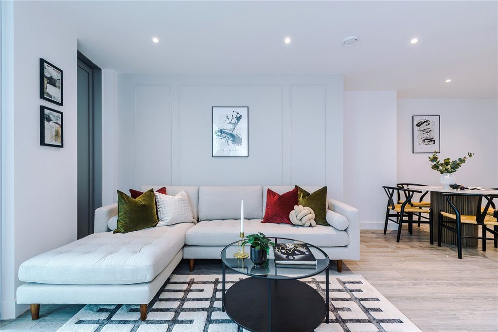 Property photo 3 of 22 Picture No. 30