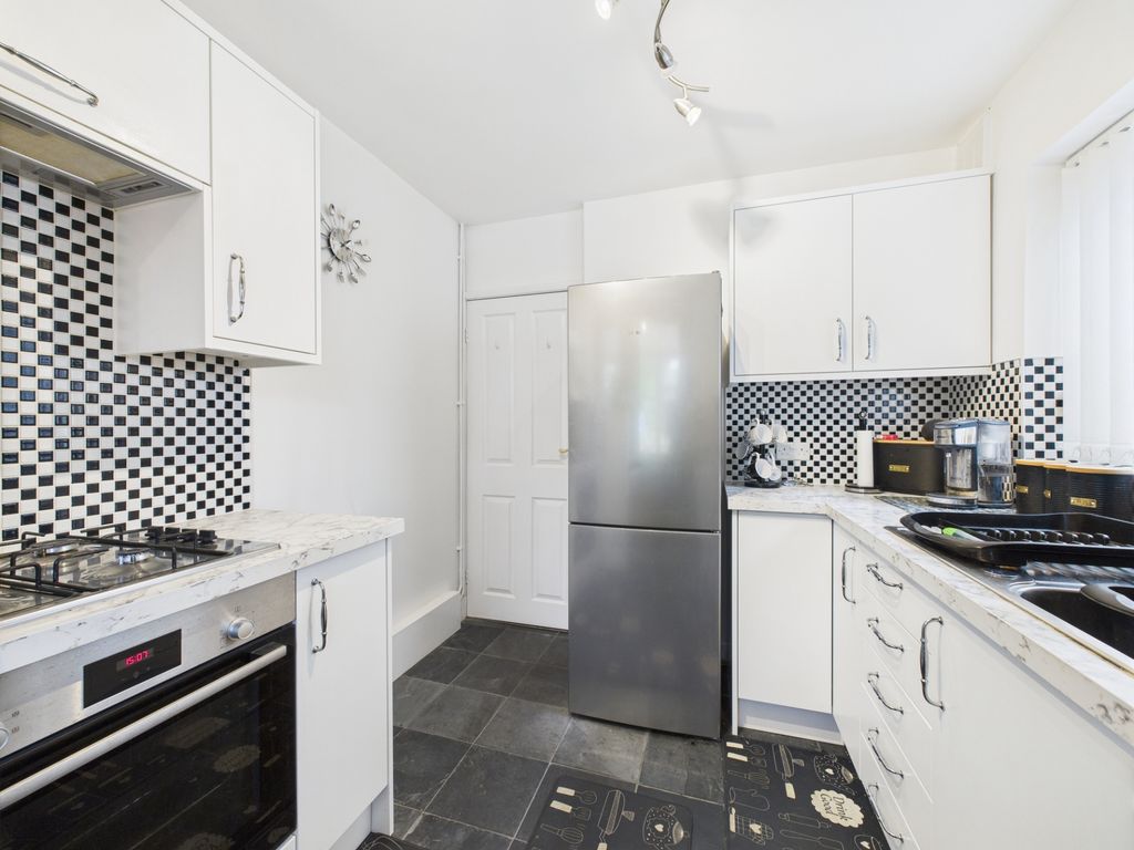 Property photo 2 of 13 Kitchen