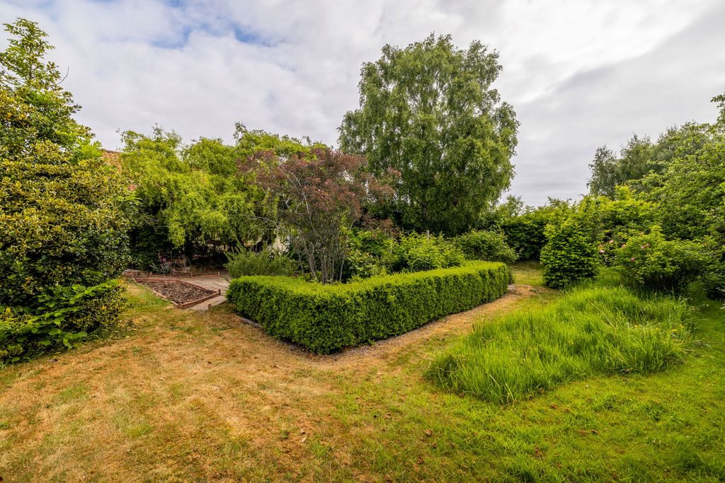 Property photo 3 of 20