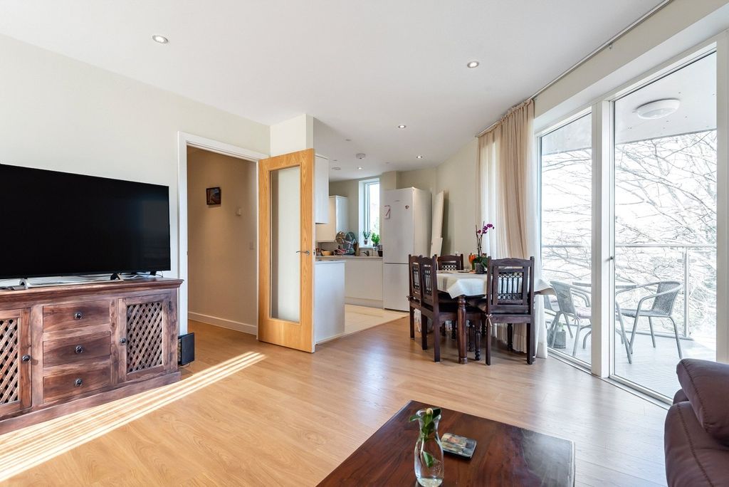 Property photo 1 of 12 Reception