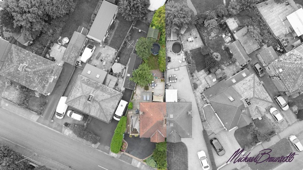 Property photo 2 of 32