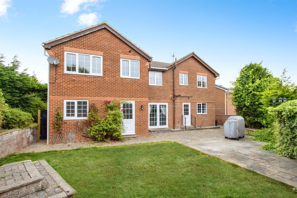 Property photo 2 of 17