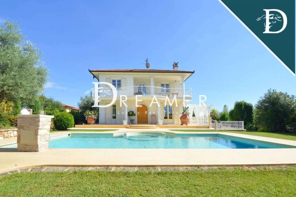 Property photo 2 of 41