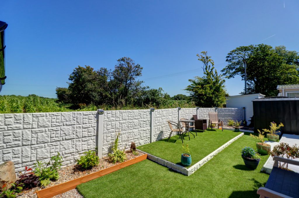 Property photo 3 of 20 Exterior Rear 1.4