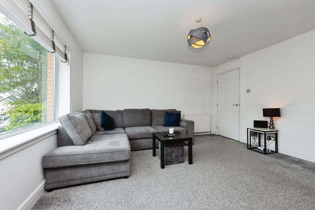 Property photo 3 of 15 Living Room