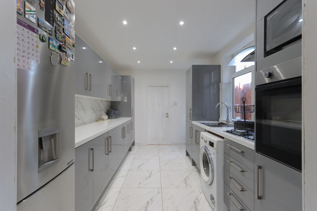 Property photo 2 of 13 Picture No. 09