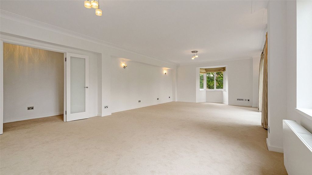 Property photo 2 of 16 Picture No. 17