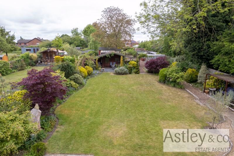 Property photo 3 of 30 Garden