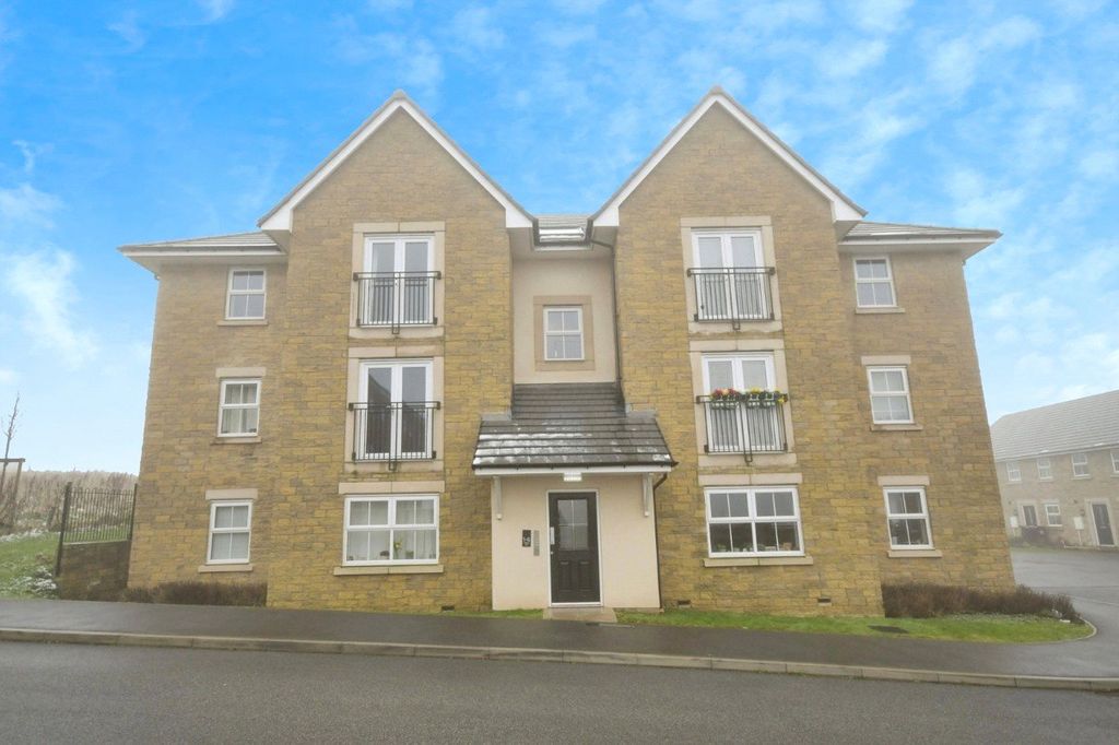 Property photo 1 of 19 Front