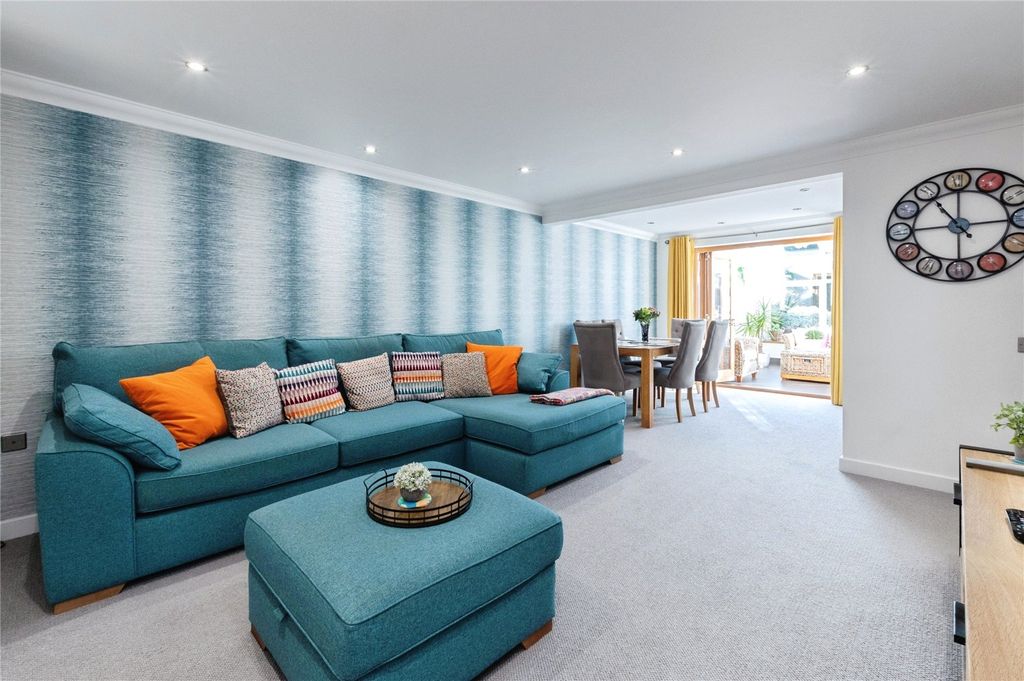 Property photo 3 of 18 Picture No. 23