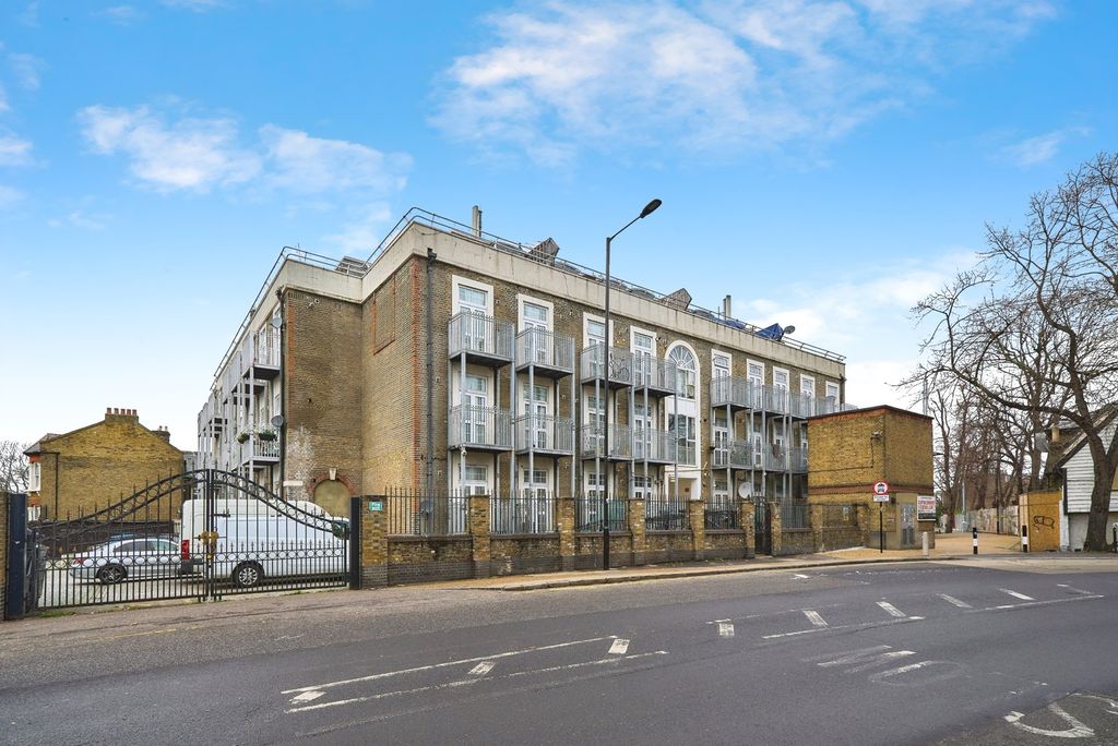 Property photo 2 of 18 Pbox-Img.Jpg