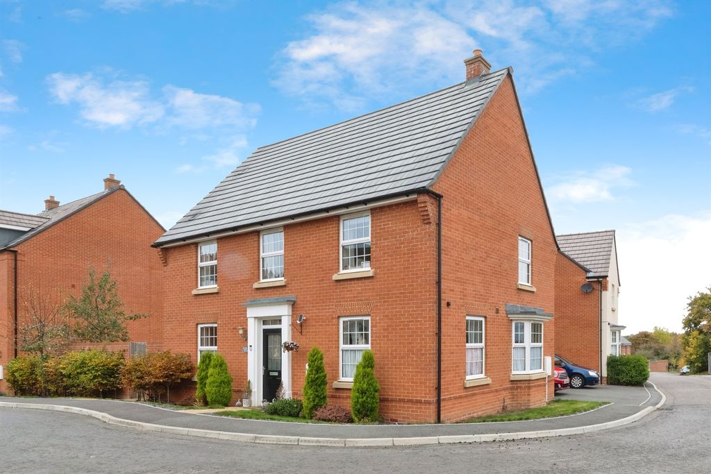 Property photo 1 of 17