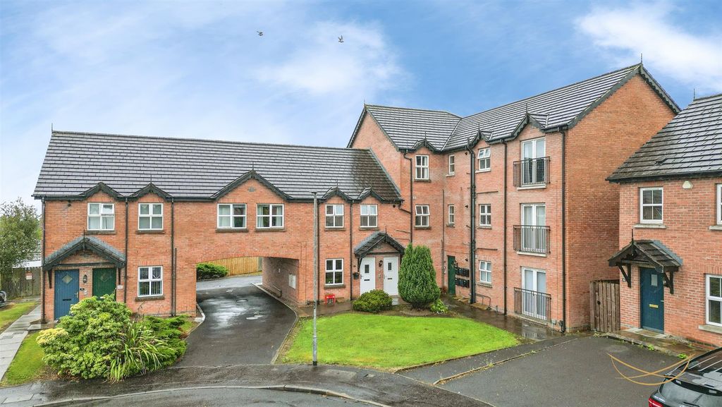 Property photo 2 of 16 Dhp-4.Jpg