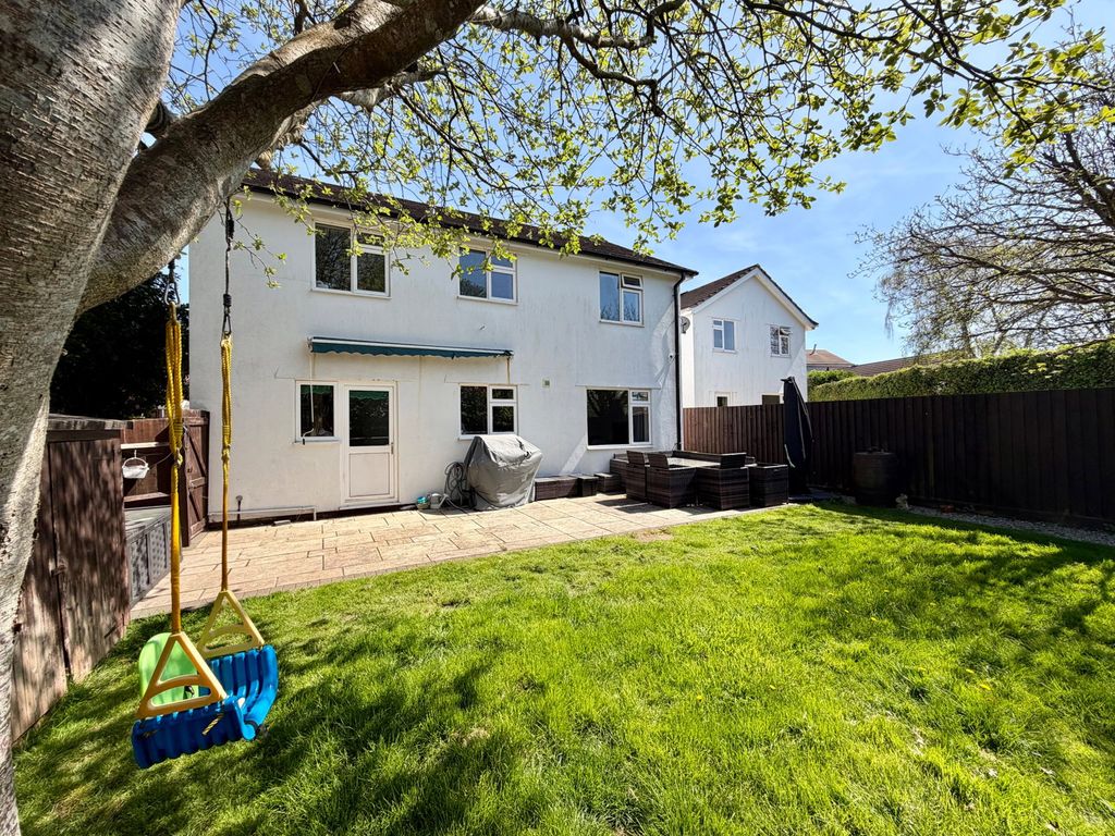 Property photo 2 of 19