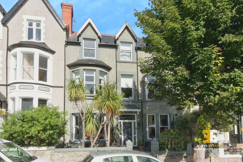 Property photo 1 of 48