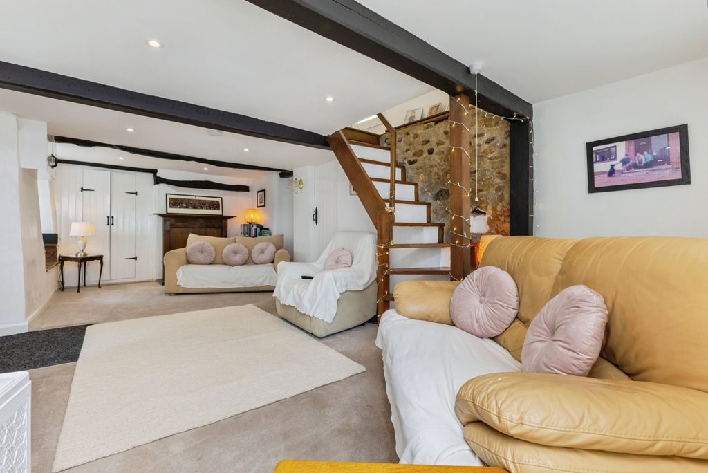 Property photo 2 of 18 Pbox-Img.Jpg