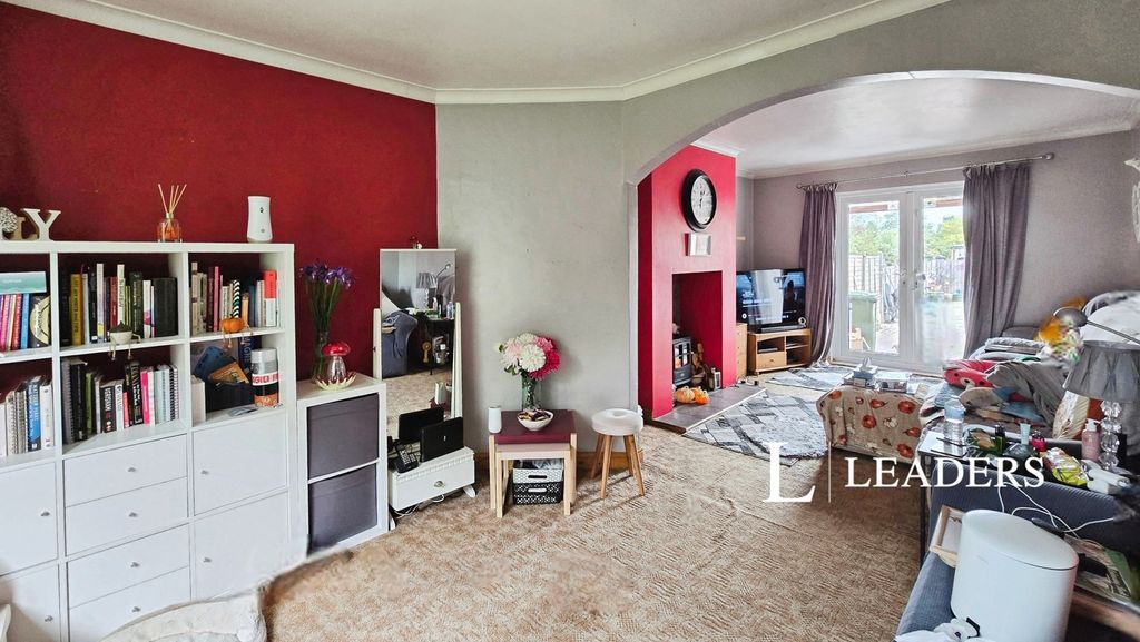 Property photo 2 of 28 Pbox-Img.Jpg