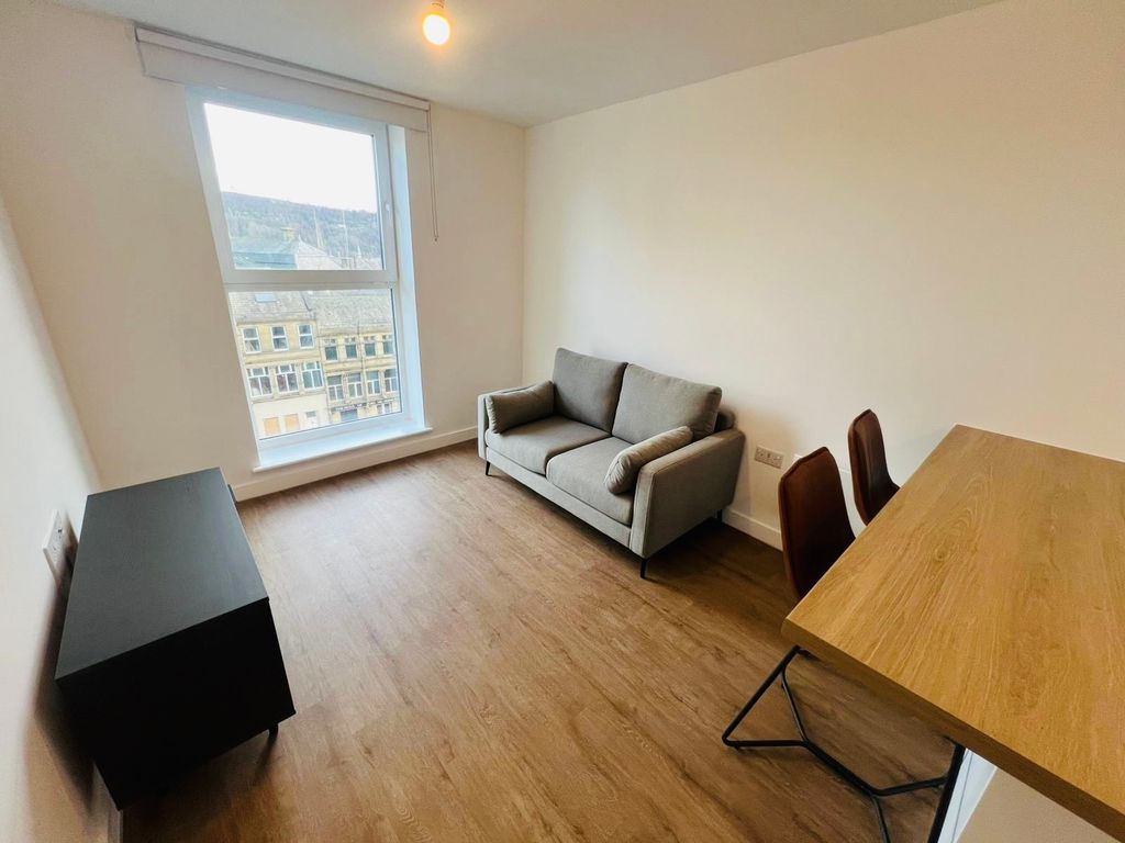 Property photo 3 of 9 Image