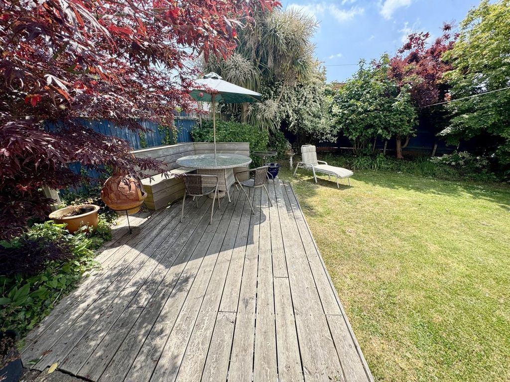 Property photo 2 of 24