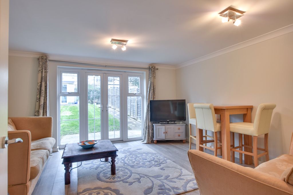 Property photo 3 of 16 Dsc_1072-Dsc_1074