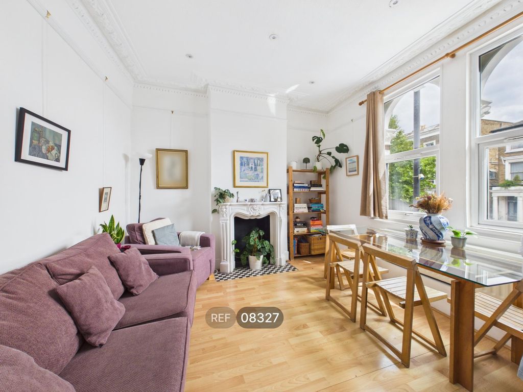 Property photo 1 of 10 Living Room