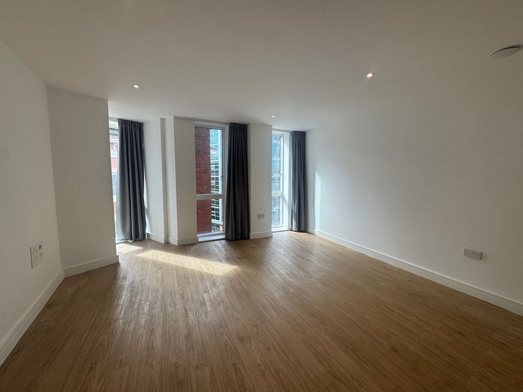 Property photo 1 of 9 Image