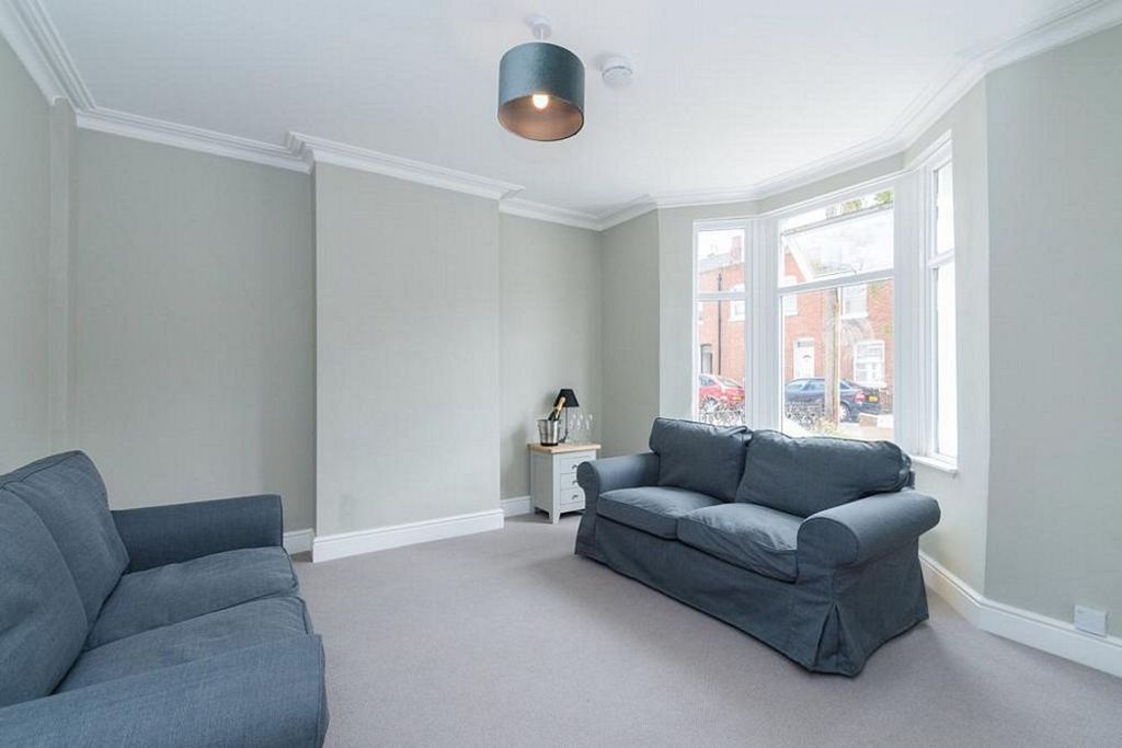 Property photo 3 of 7 Photo 7