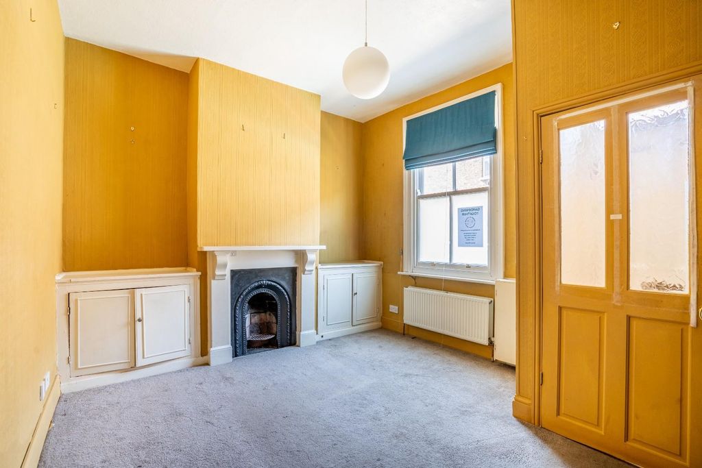 Property photo 2 of 12 Living Room