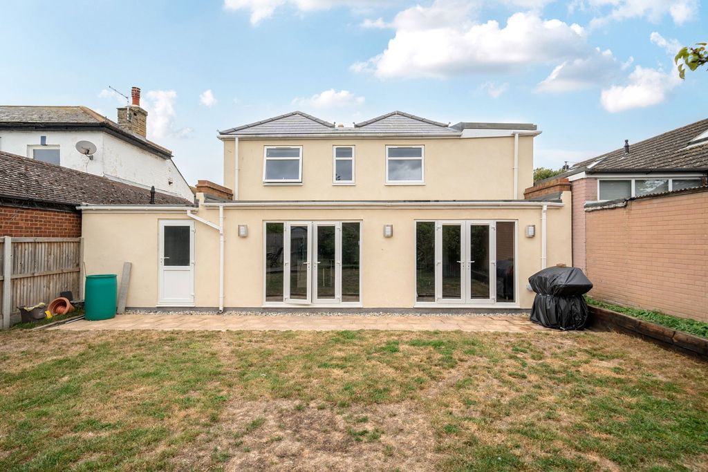 Property photo 1 of 21