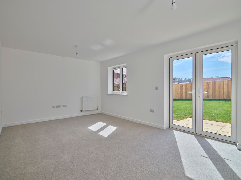 Property photo 3 of 12 Plot 72 - Internal