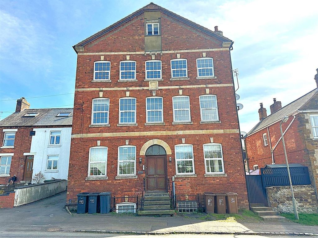 Property photo 1 of 20 129E741F0F3.Jpg