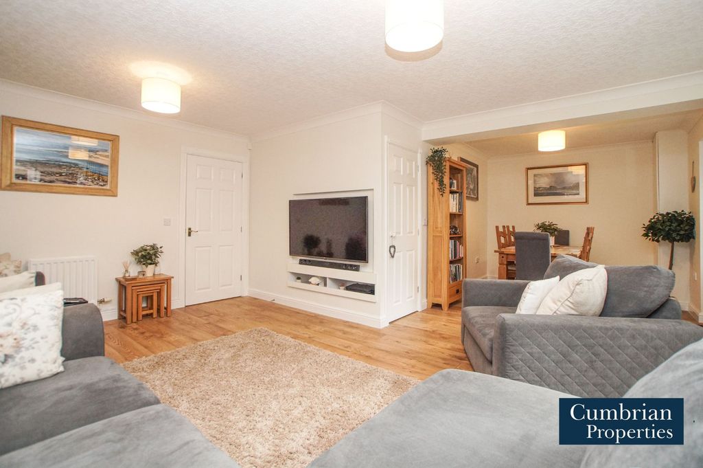 Property photo 2 of 20 Dining Lounge