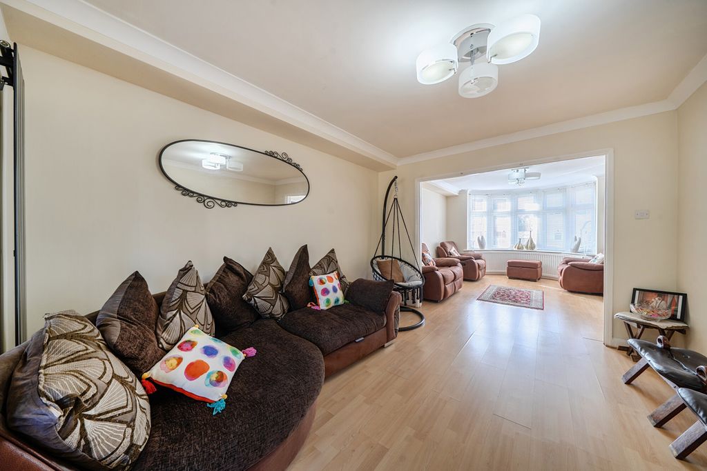 Property photo 2 of 20 1508517-16-6A82d6...