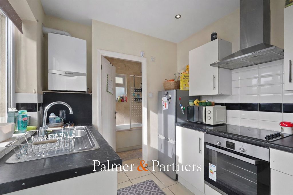 Property photo 2 of 11 Picture No. 16