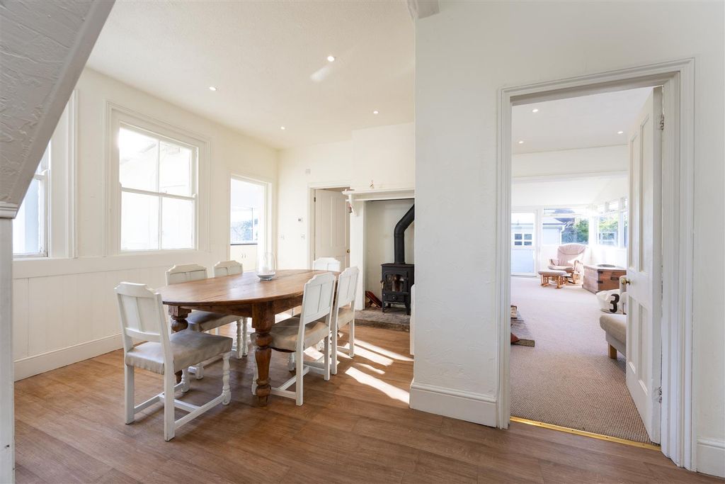 Property photo 2 of 20 Brook_Spence Willard-13.Jpg