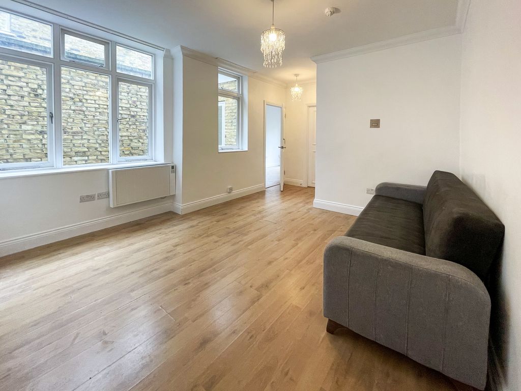 Property photo 3 of 13 Photo 16