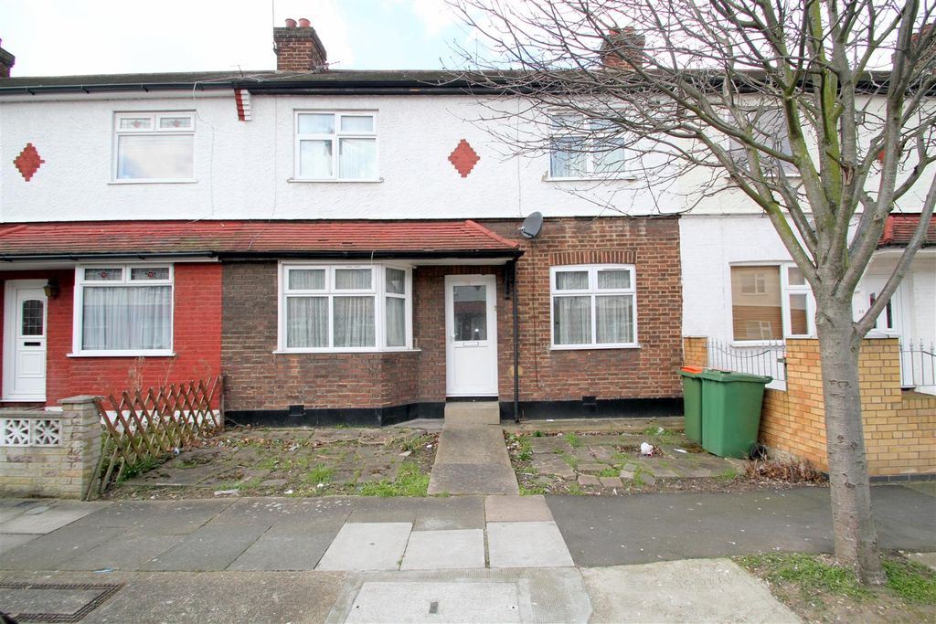 Property photo 2 of 9